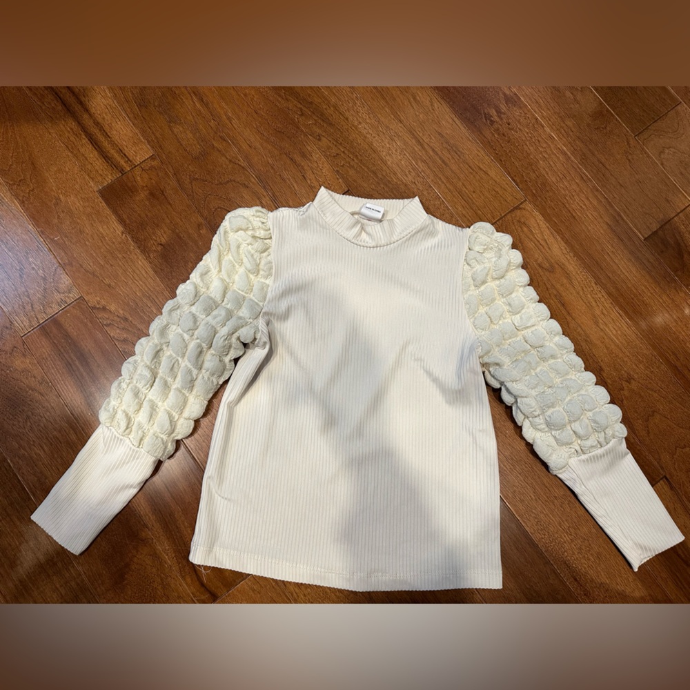 PatPat Cream Textured Top - Picture 2 of 4